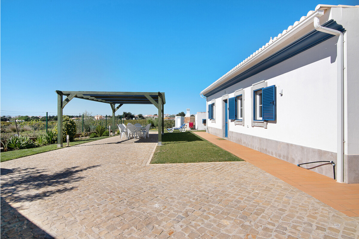 Holiday Home Quinta da Bornacha - A with Sea View, Shared Pool and Wi-Fi