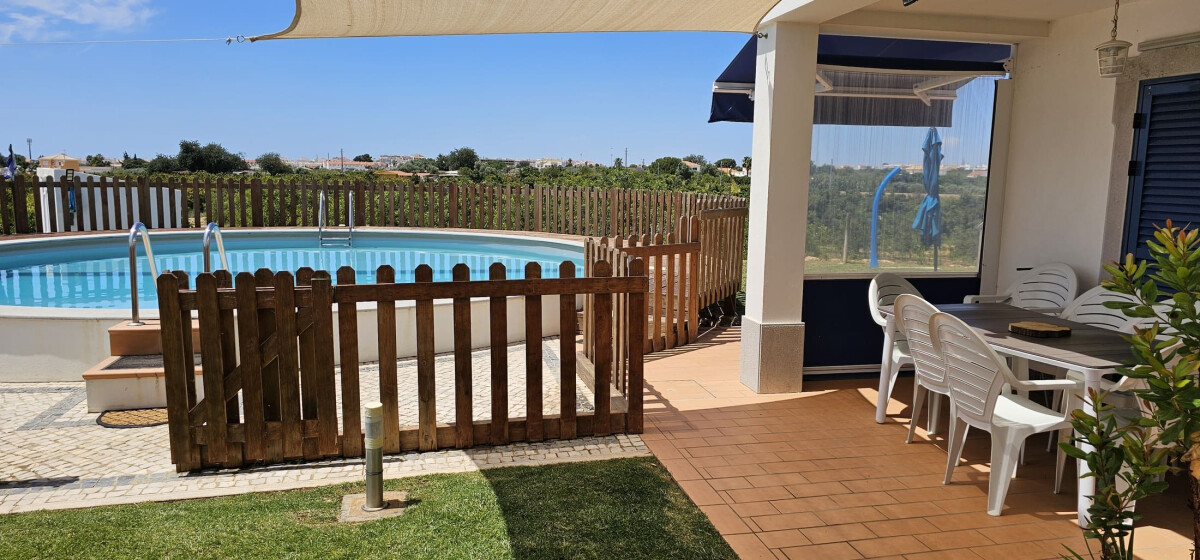 Casa de férias 'Quinta da Bornacha - B' com vista para o mar, piscina partilhada e Wi-Fi