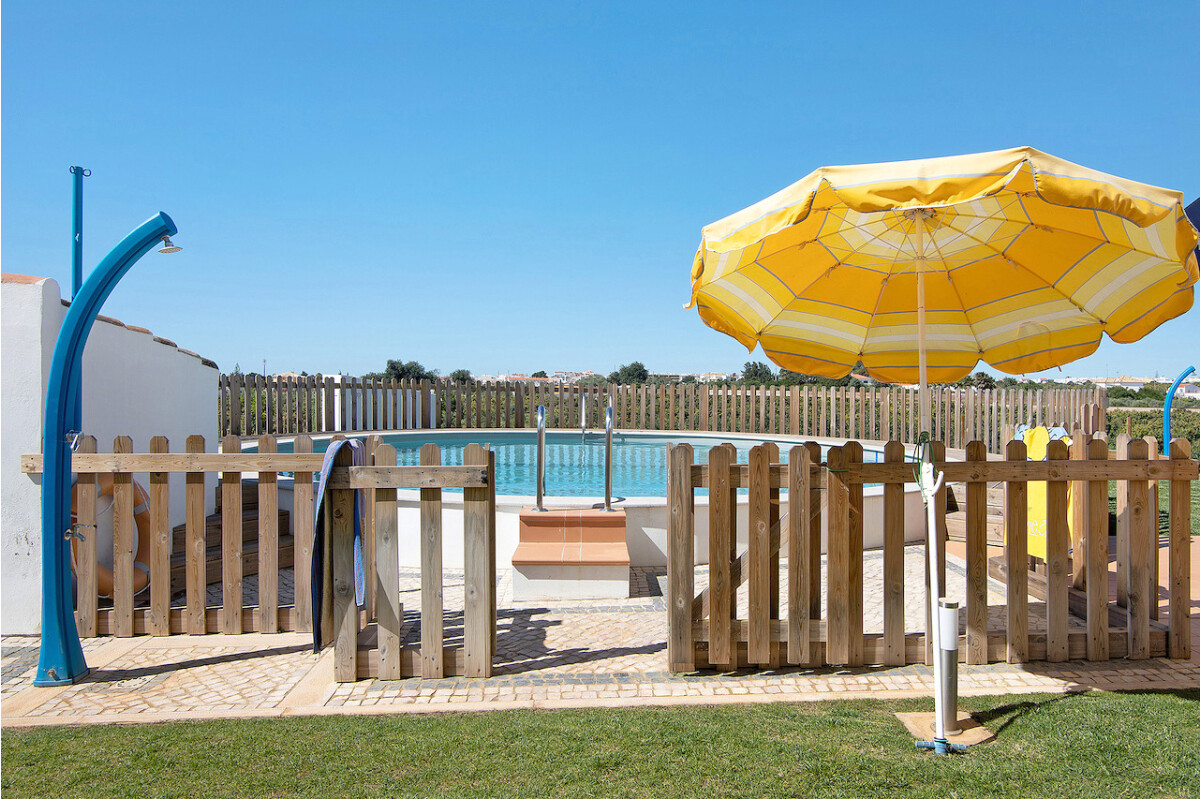 Casa de férias 'Quinta da Bornacha - B' com vista para o mar, piscina partilhada e Wi-Fi