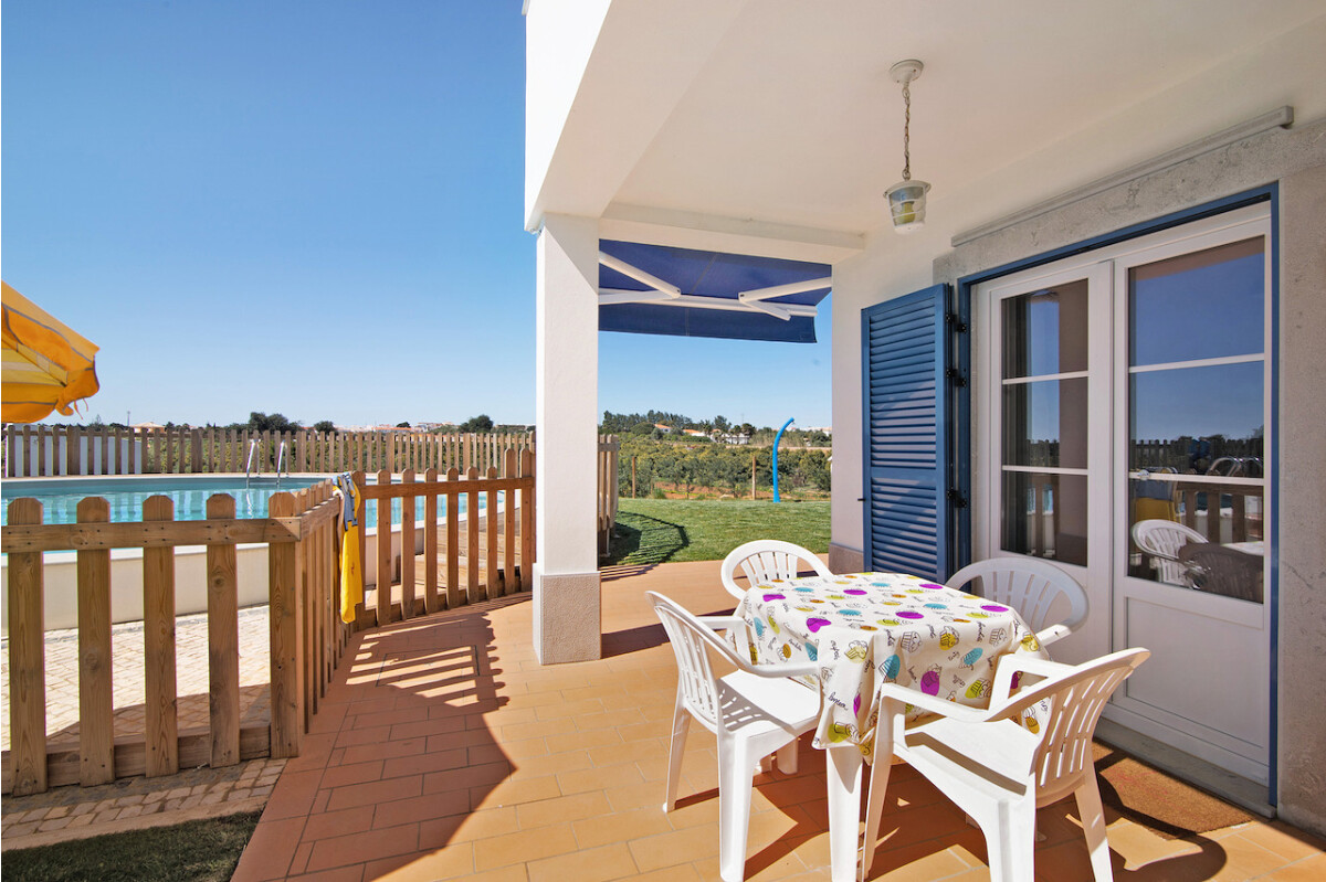 Casa de férias 'Quinta da Bornacha - B' com vista para o mar, piscina partilhada e Wi-Fi