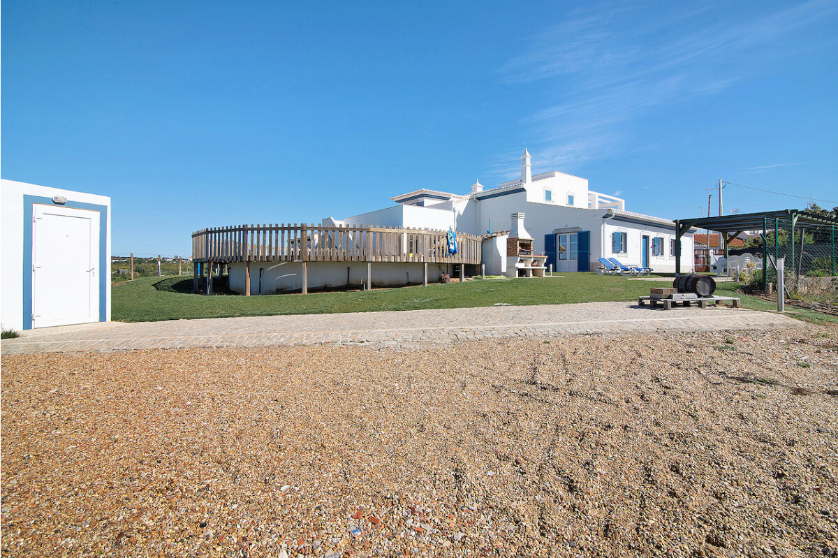 Casa de férias 'Quinta da Bornacha - B' com vista para o mar, piscina partilhada e Wi-Fi