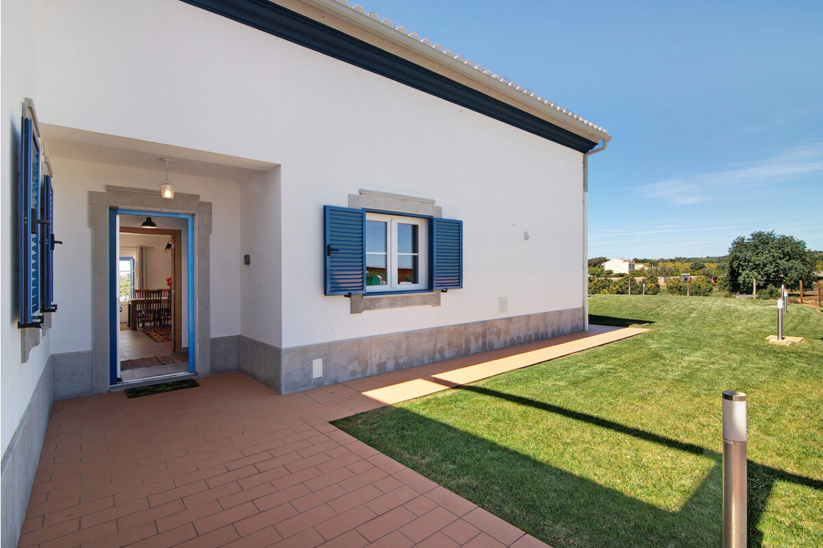 Casa de férias 'Quinta da Bornacha - B' com vista para o mar, piscina partilhada e Wi-Fi