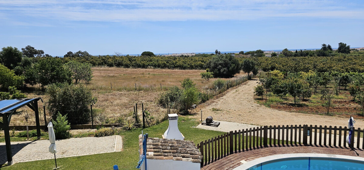 Casa de férias 'Quinta da Bornacha - C' com vista para o mar, piscina partilhada e Wi-Fi