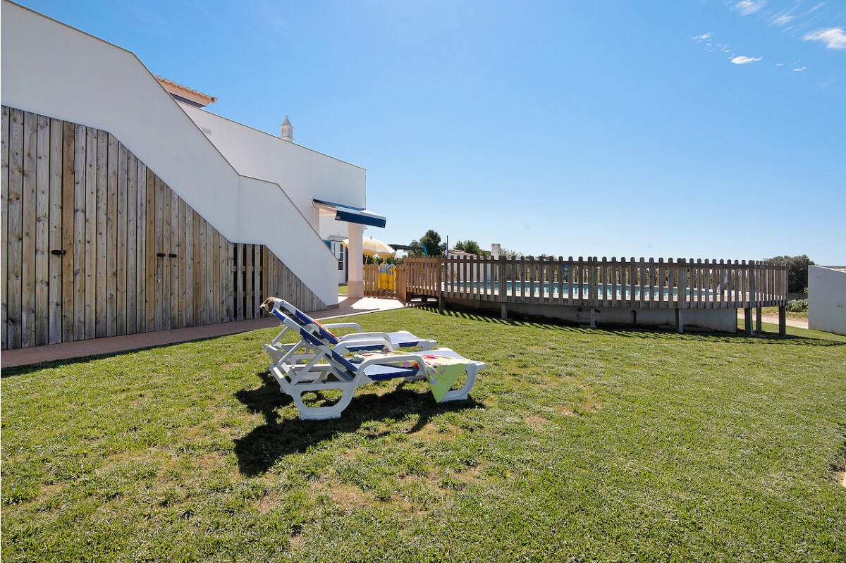 Casa de férias 'Quinta da Bornacha - C' com vista para o mar, piscina partilhada e Wi-Fi