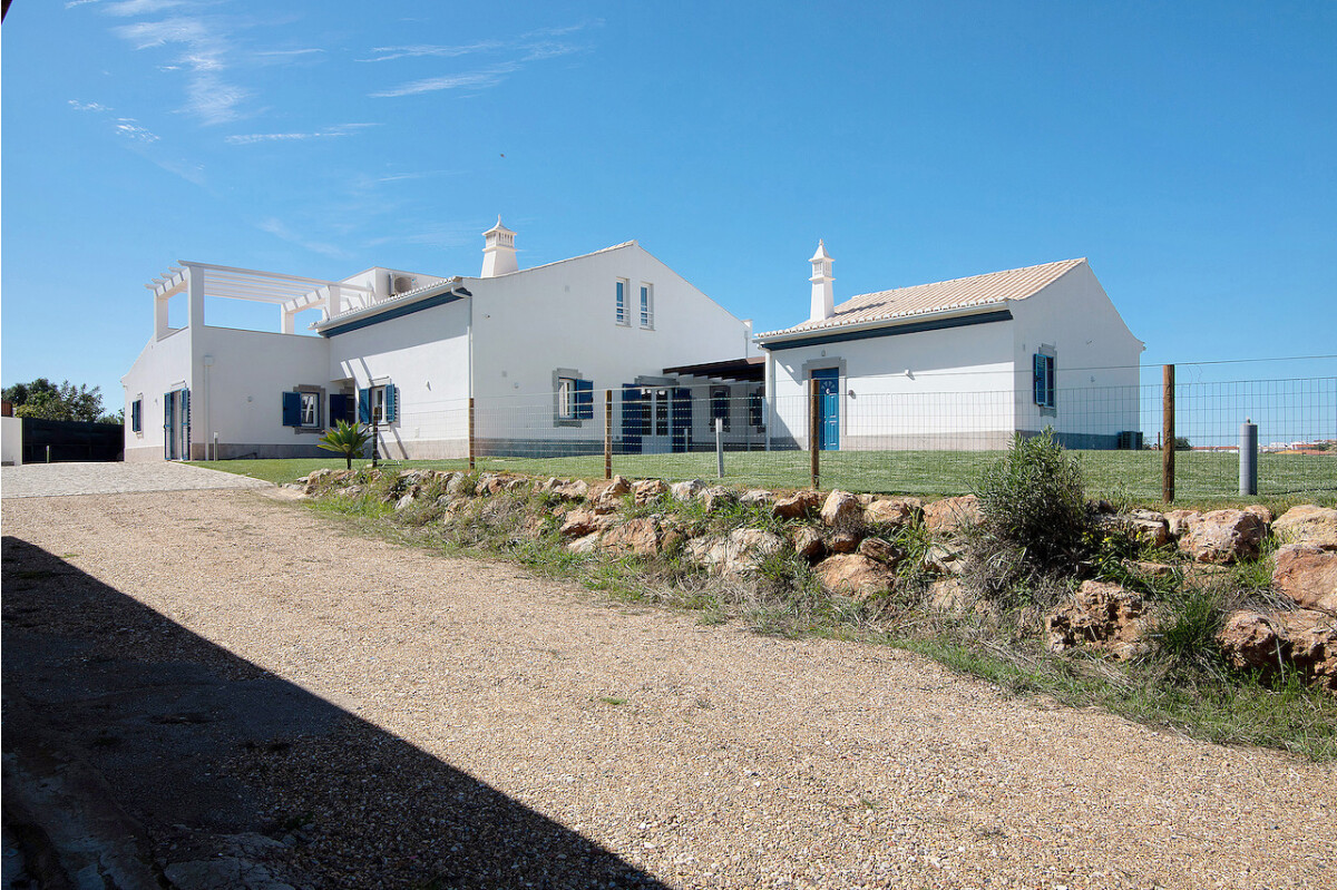 Casa de férias 'Quinta da Bornacha - C' com vista para o mar, piscina partilhada e Wi-Fi